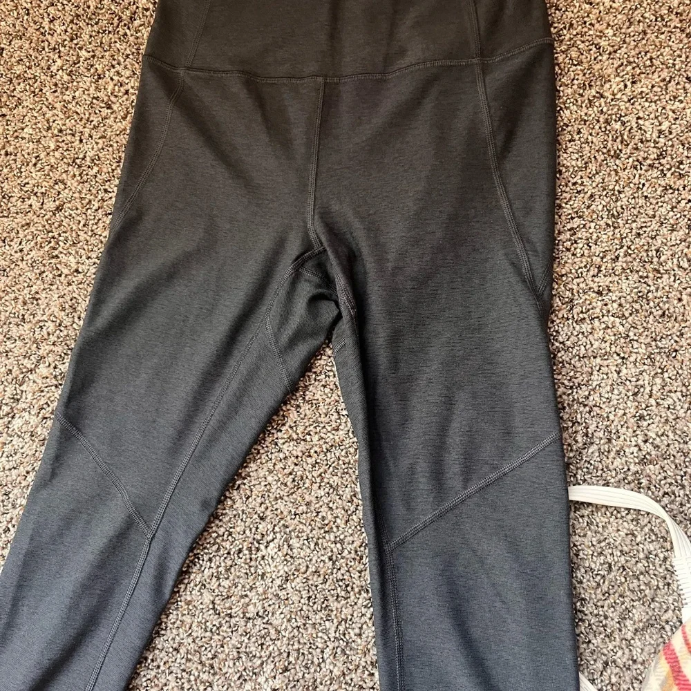 Outdoor Voice Women’s Leggings - Picture 9 of 9